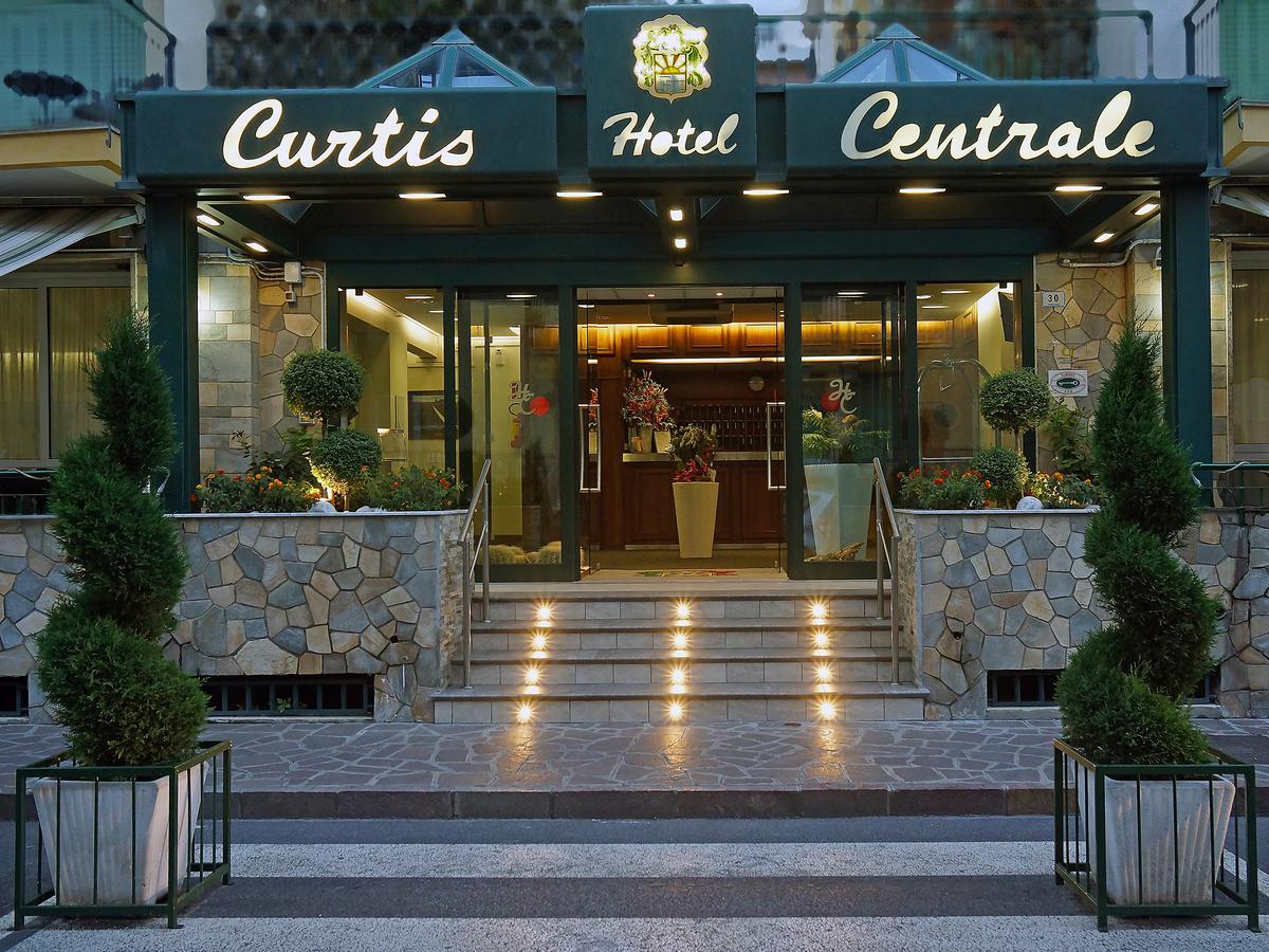 Hotel Curtis Centrale Alassio Exterior photo
